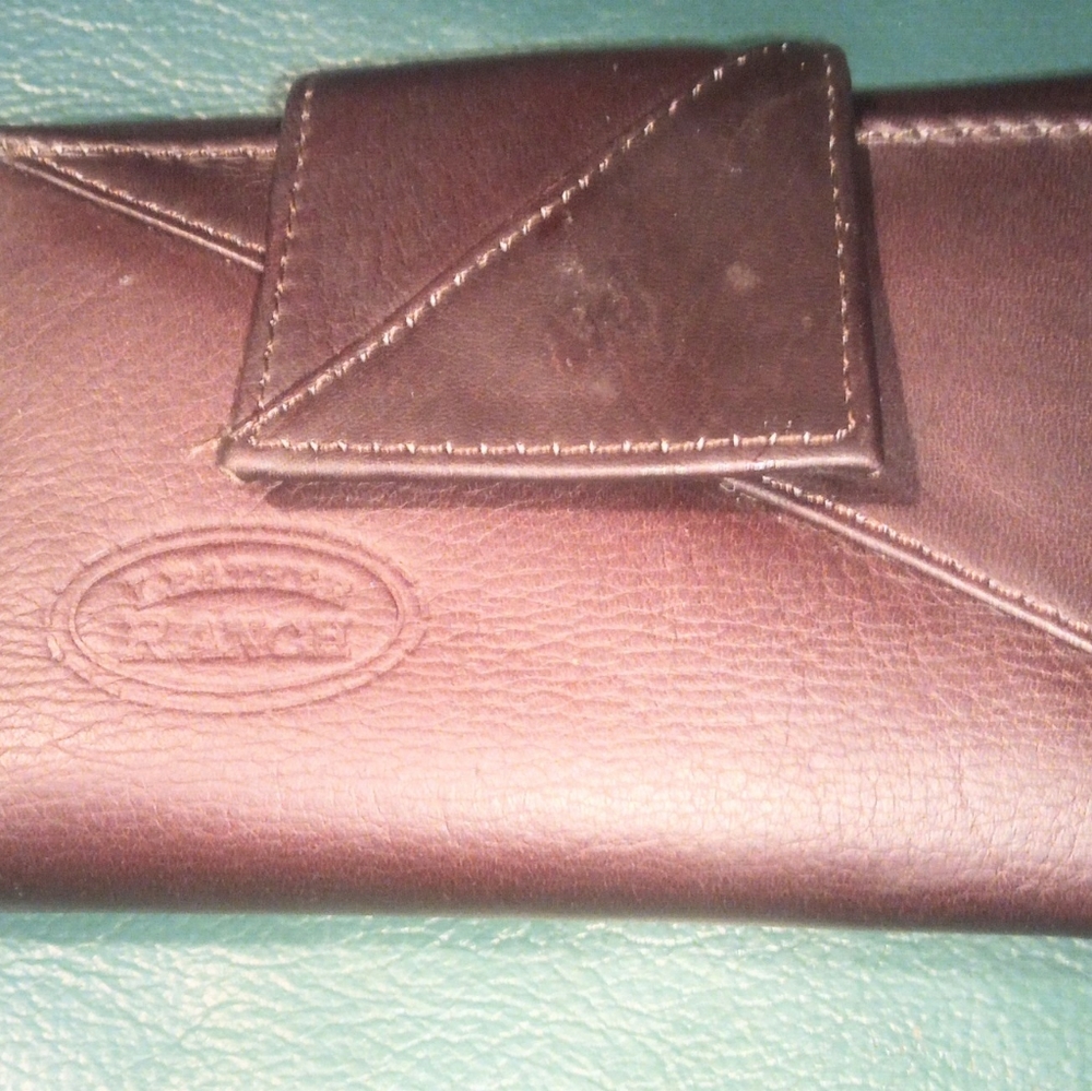 Women's leather wallet